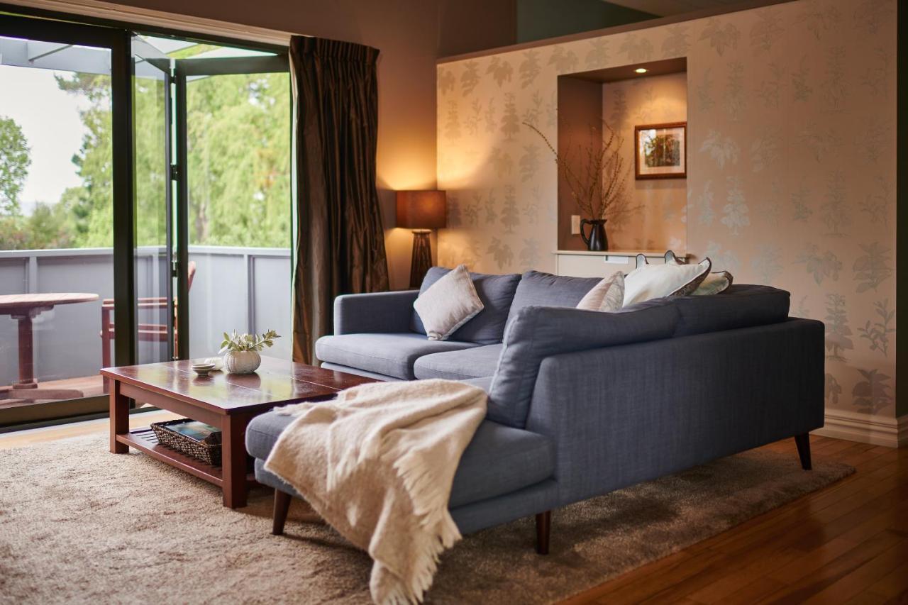 Parehua Resort Martinborough Bagian luar foto A living room