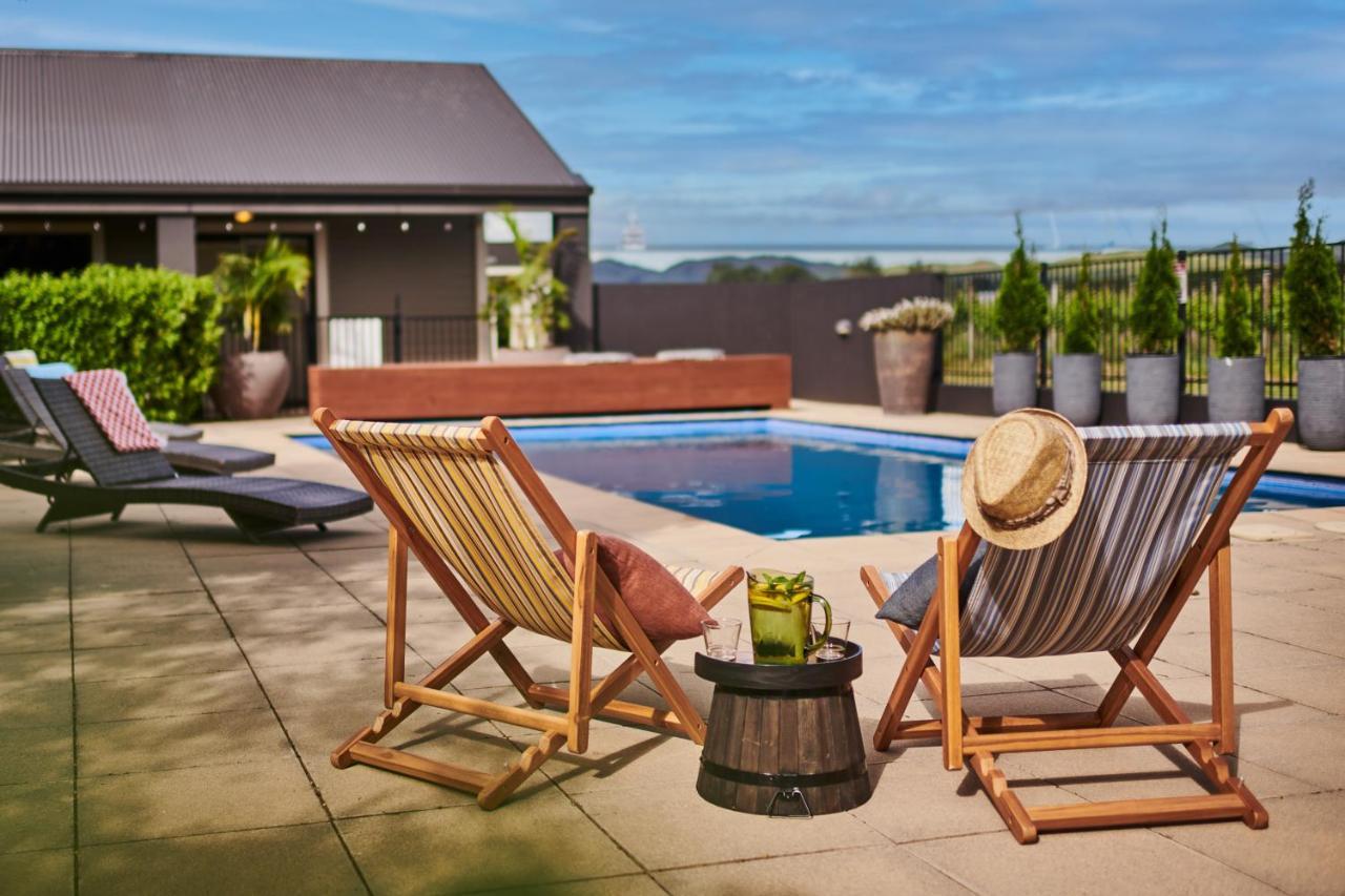 Parehua Resort Martinborough Bagian luar foto Rooftop pool at the Hotel