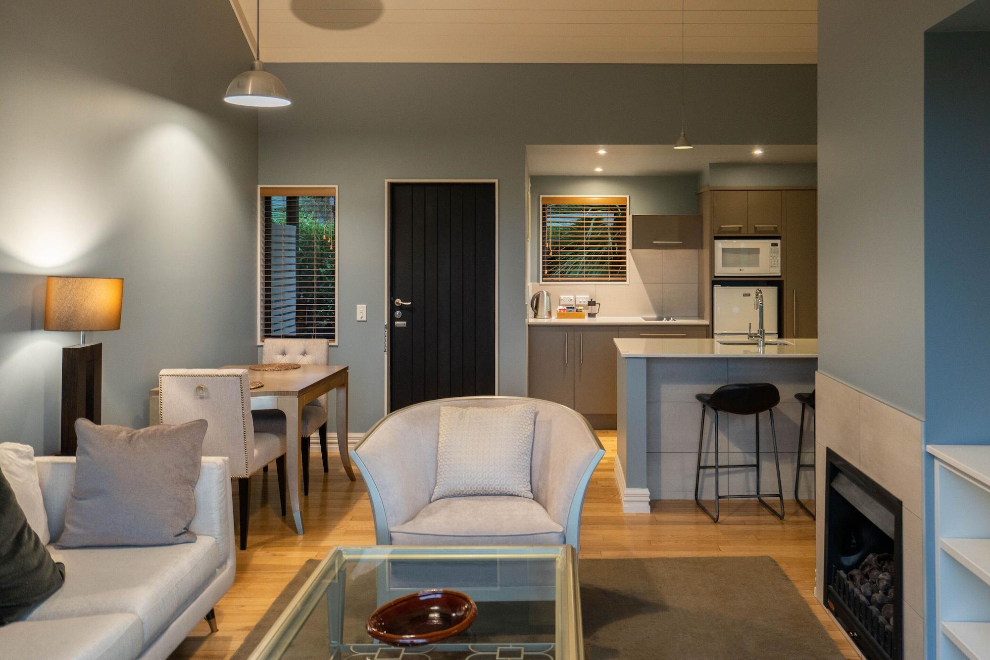 Parehua Resort Martinborough Bagian luar foto A typical apartment at The Beacon