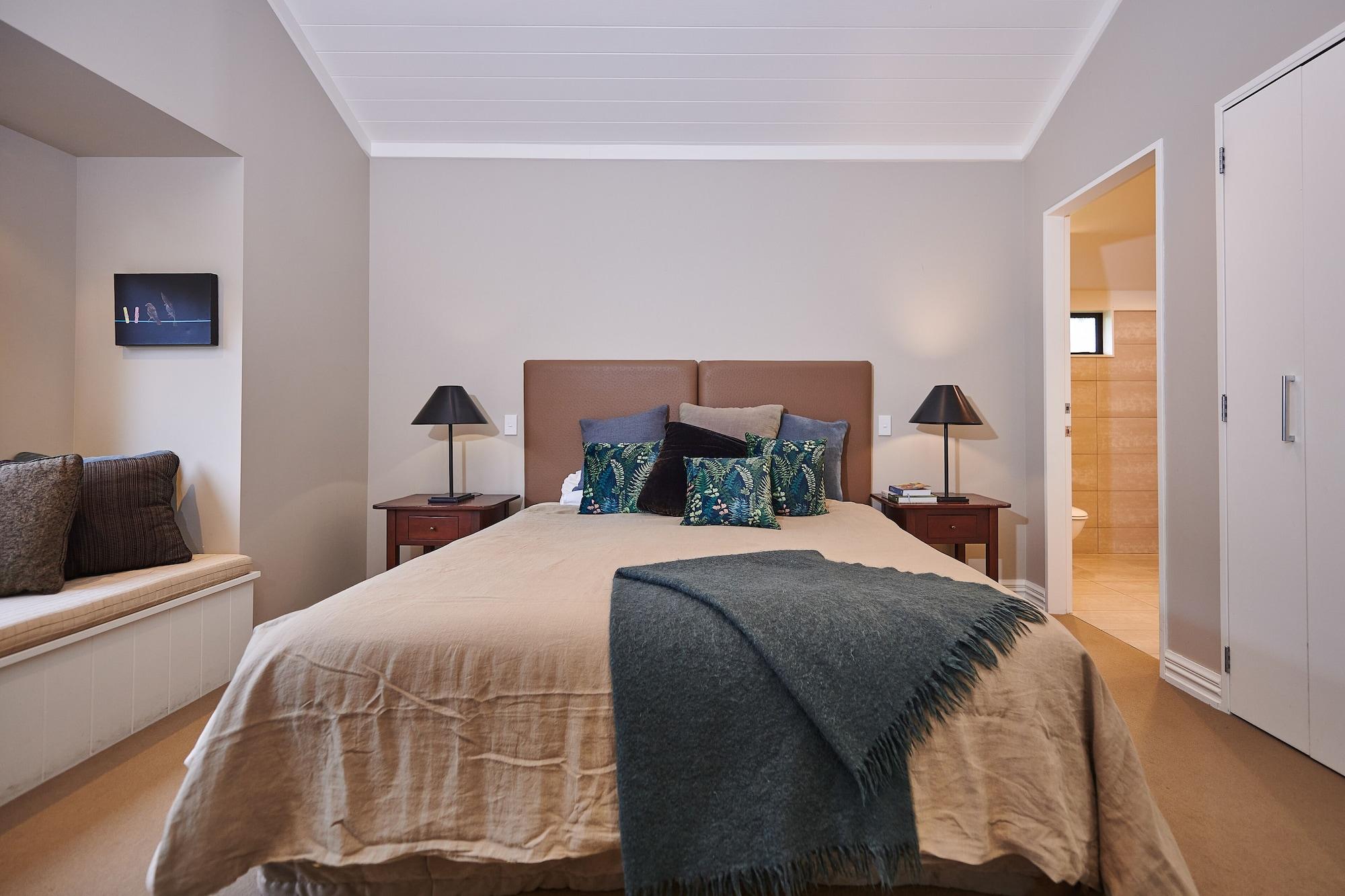 Parehua Resort Martinborough Bagian luar foto A bedroom