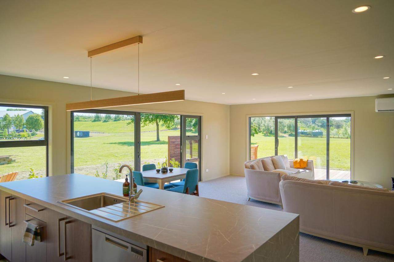 Parehua Resort Martinborough Bagian luar foto A kitchen with a large island