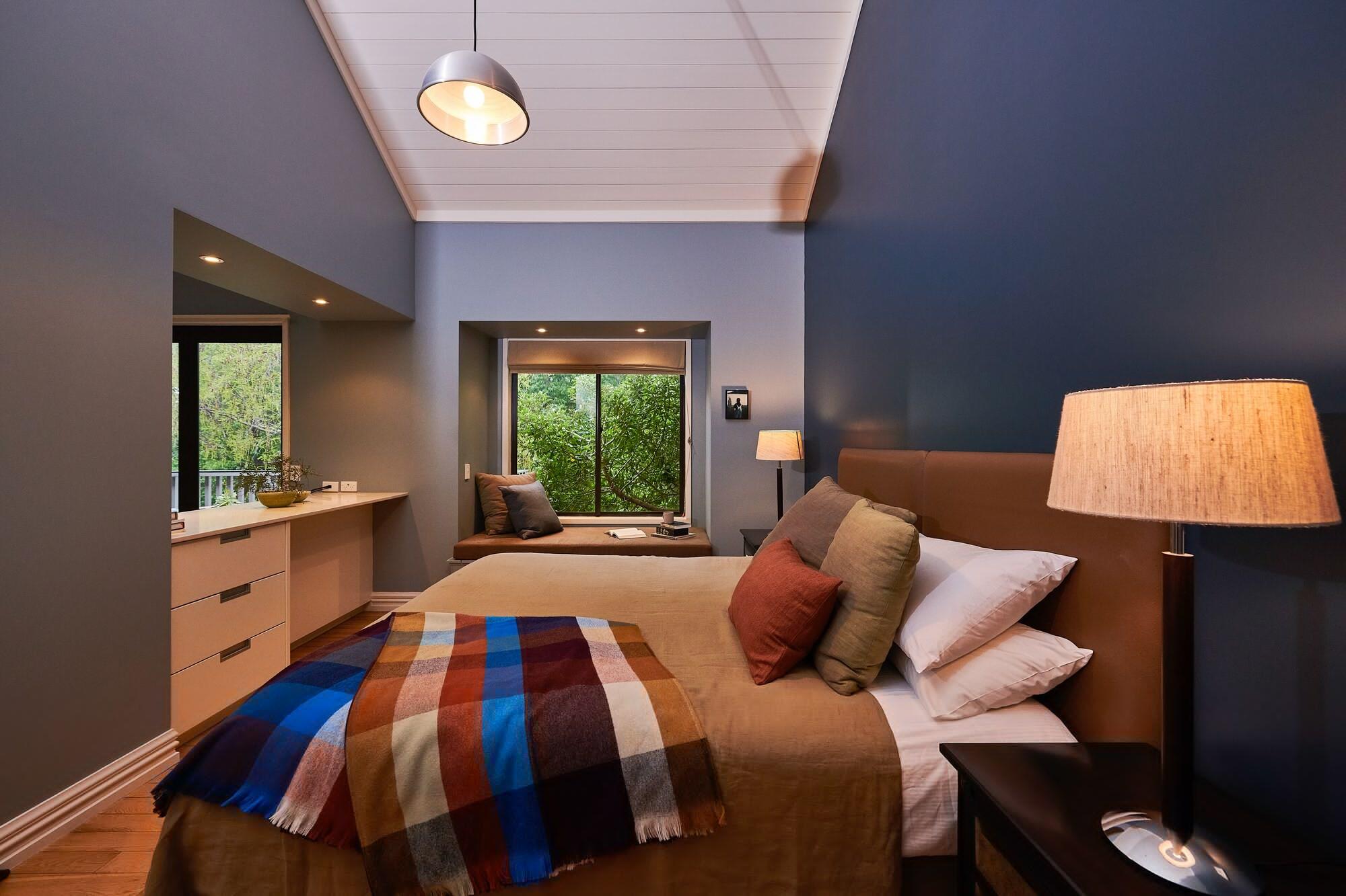 Parehua Resort Martinborough Bagian luar foto A bedroom at the hotel