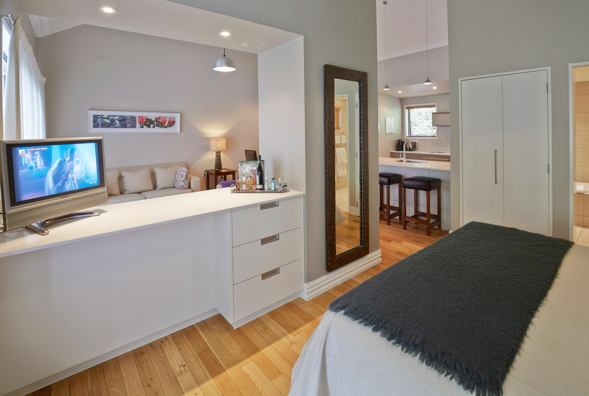 Parehua Resort Martinborough Bagian luar foto A studio apartment in New Zealand